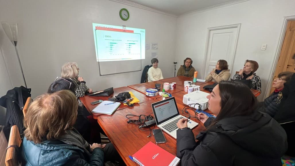 Funcionarios municipales se reunieron con integrantes de la Junta de Vecinos el Golf Norte