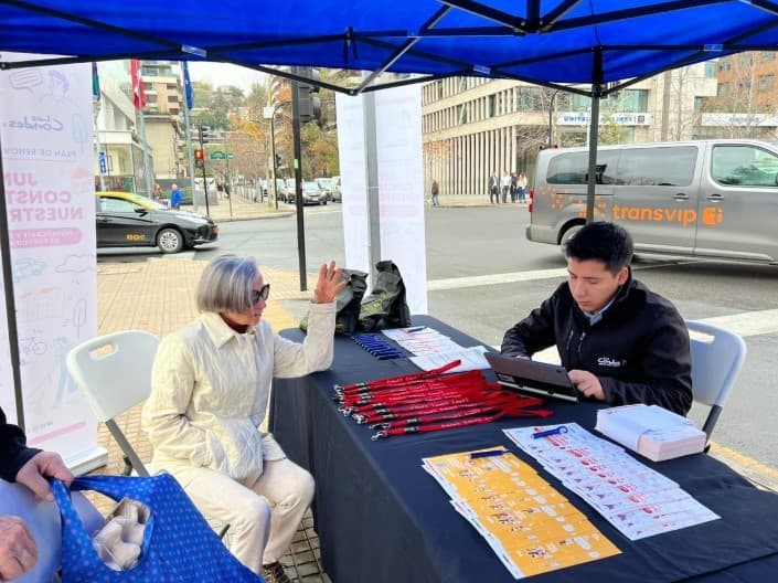 Con stands en la comuna continúa el proceso participativo para la renovación del barrio Isidora Goyenechea